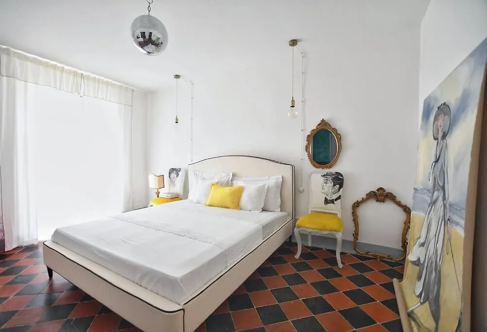 アパート パレルモIflat Casa Bastiana Arte E Tradizione Sicilianaアパートメント
